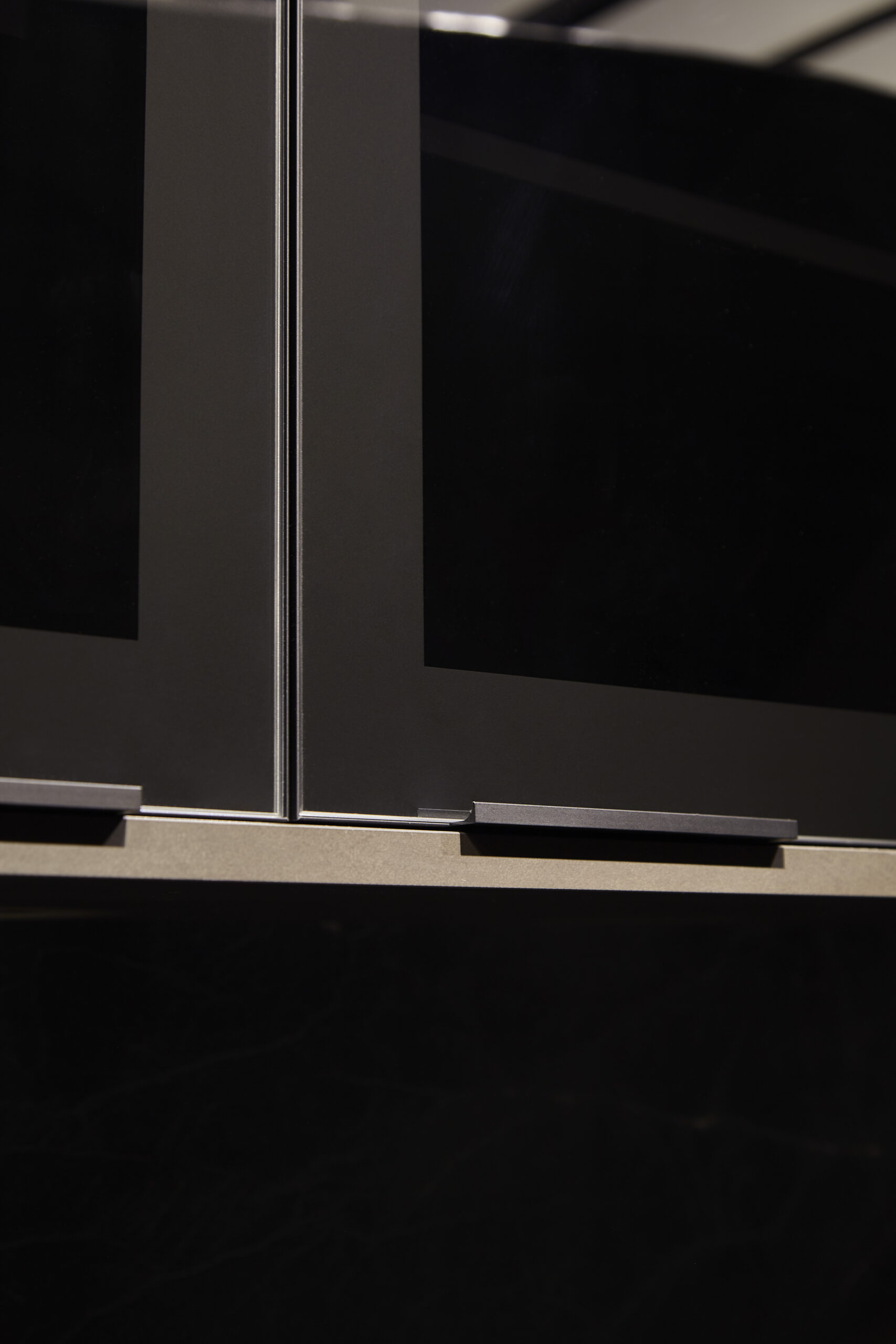 Detalhe porta de vidro — New Móveis